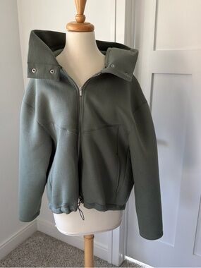 Women’s Hooded Zip-Up Jacket in Olive Green